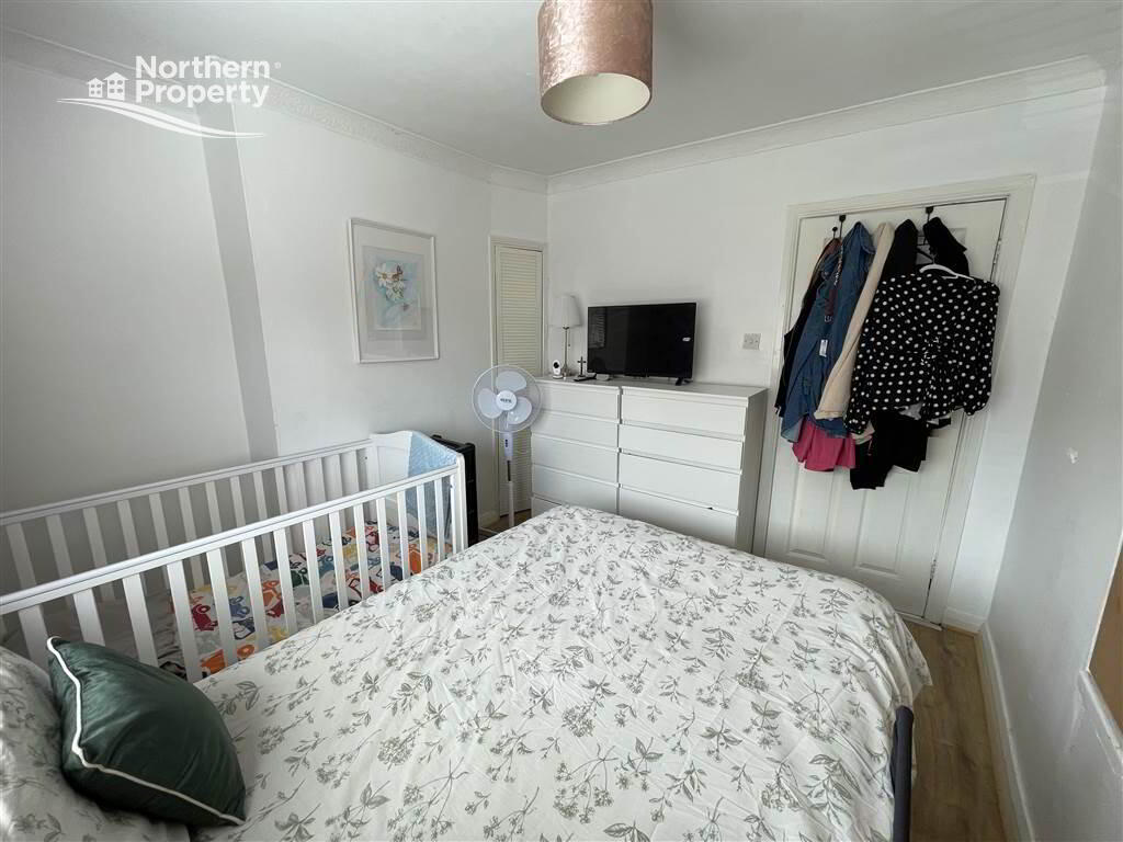 Photo 12 of 91 Beechmount Parade, Belfast