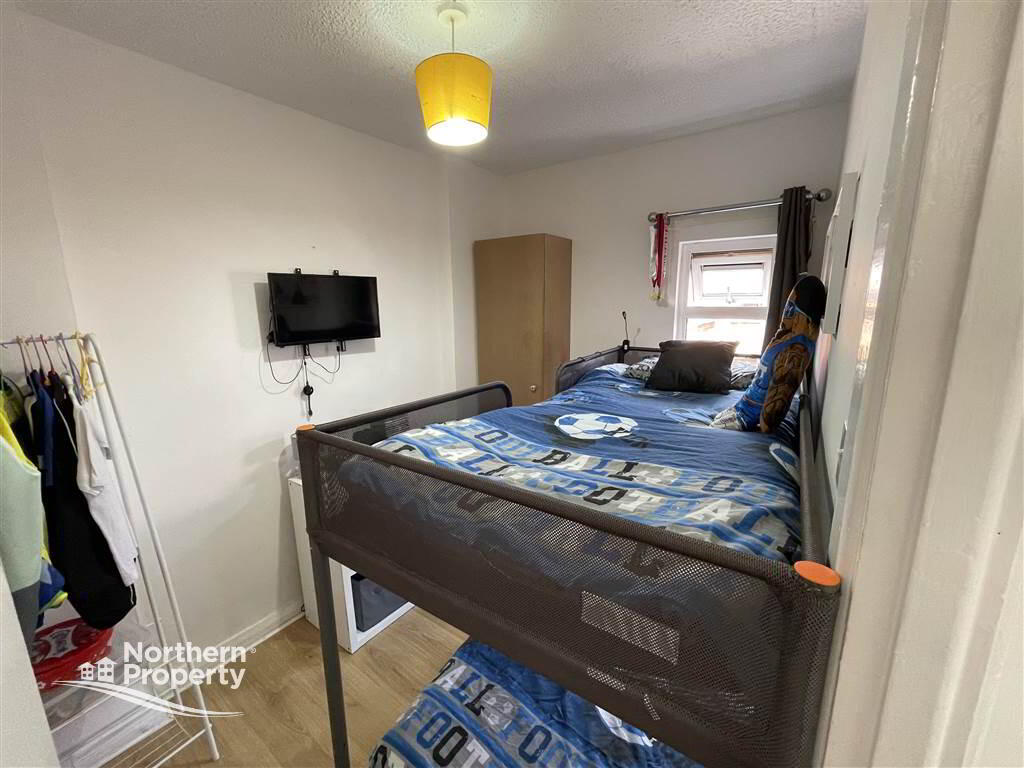 Photo 13 of 91 Beechmount Parade, Belfast