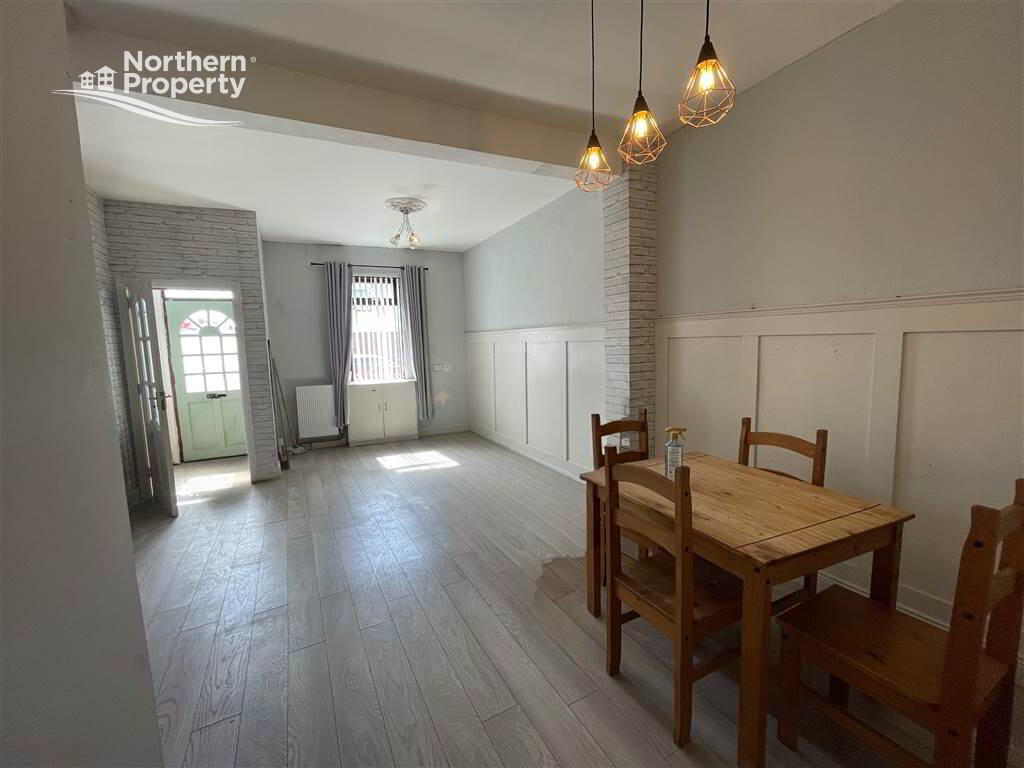 Photo 3 of 35 Springfield Avenue, Belfast