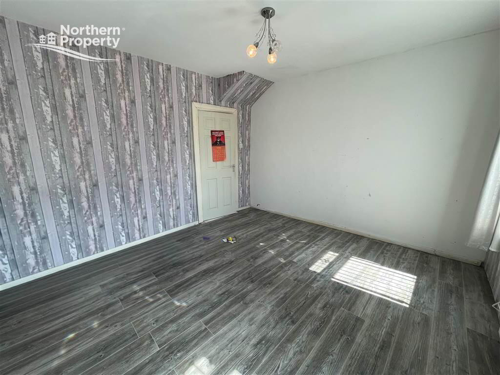 Photo 7 of 35 Springfield Avenue, Belfast