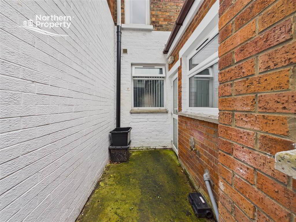 Photo 21 of 65 Earlscourt Street, Falls Road, Belfast