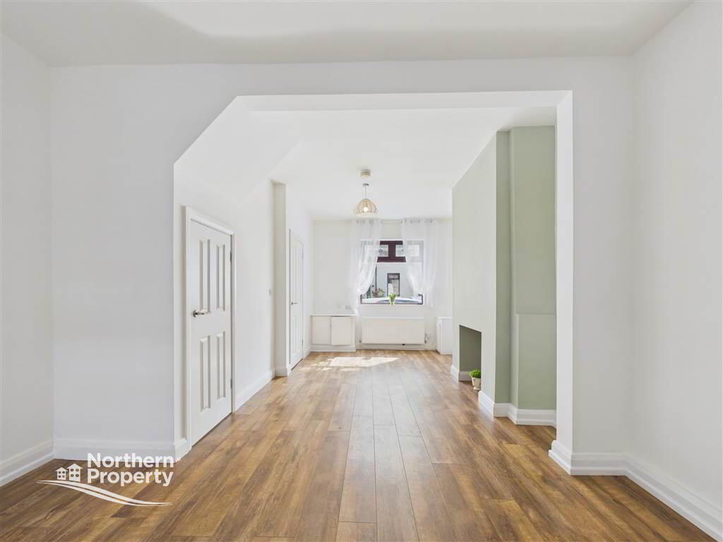 Photo 3 of 15 Oakman Street, Belfast
