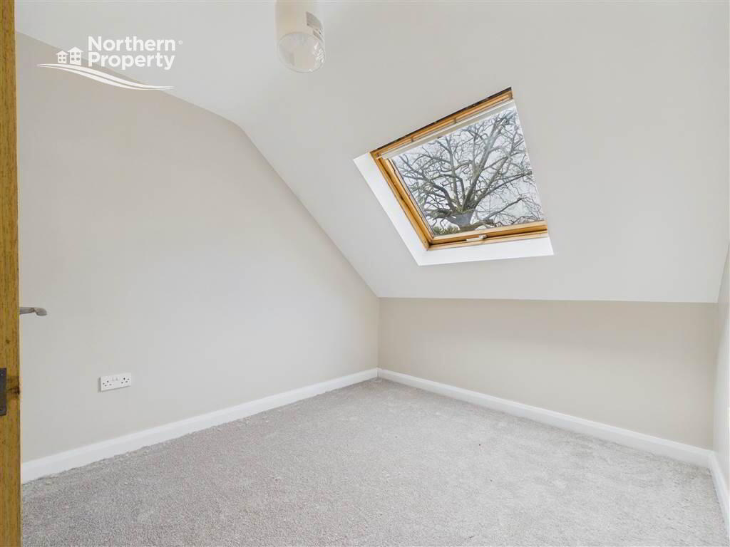 Photo 13 of 10 Ross Mill Avenue, Belfast