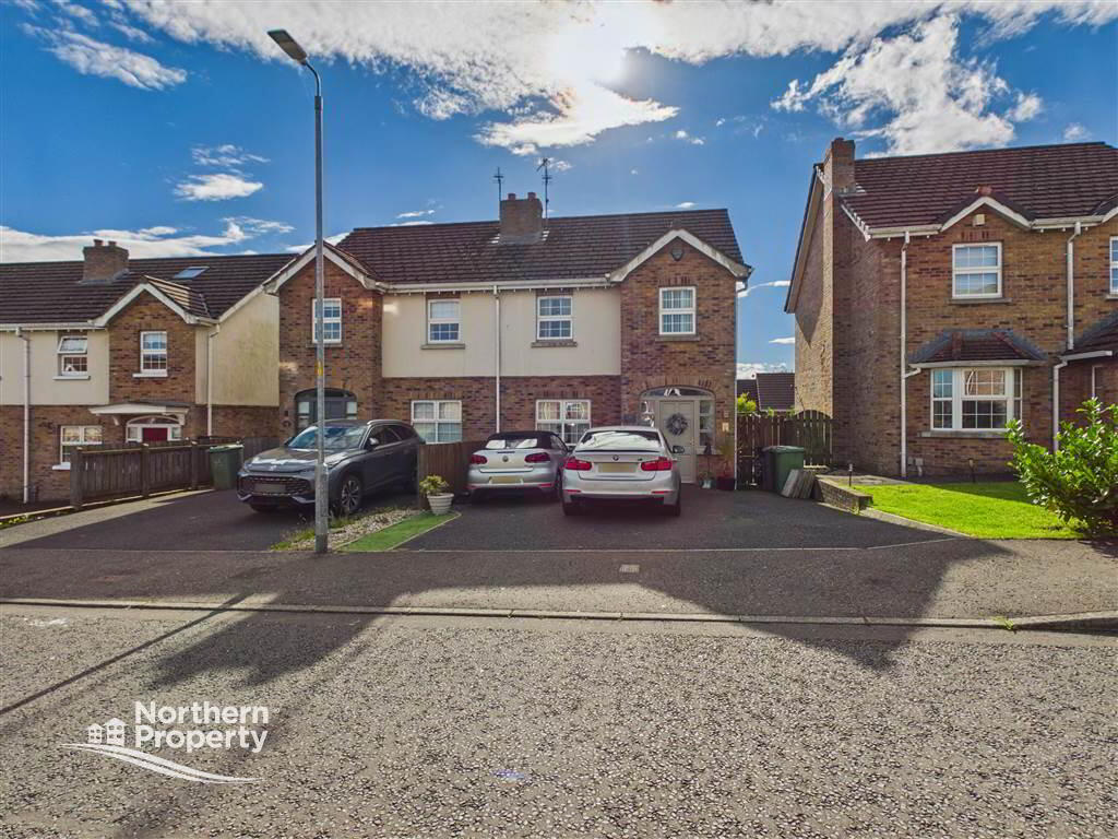 Photo 2 of 43 Mount Eagles Way, Belfast