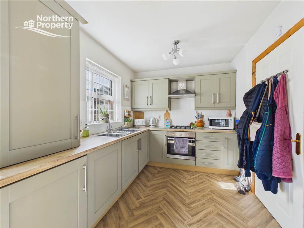 Photo 8 of 43 Mount Eagles Way, Belfast
