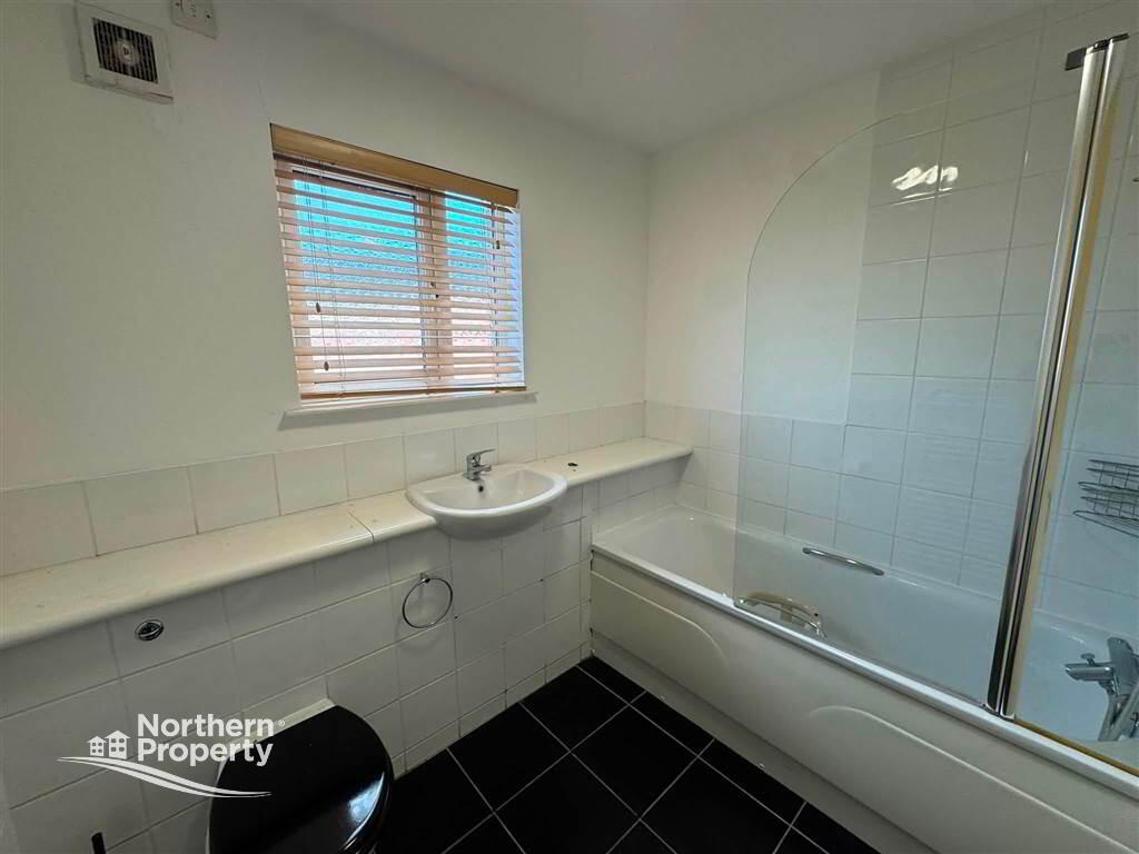 Photo 5 of Apt 6 Oak Villa, 1 Sliabh Dubh View, Belfast