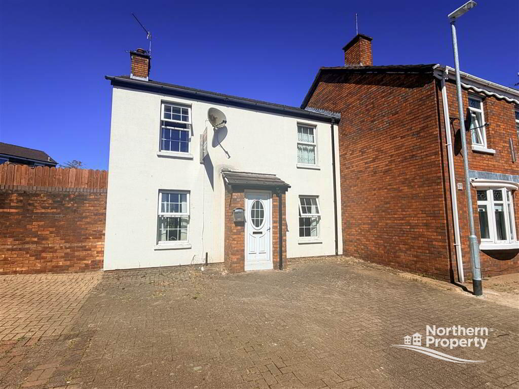 Photo 2 of 15 Lisvarna Heights, Belfast
