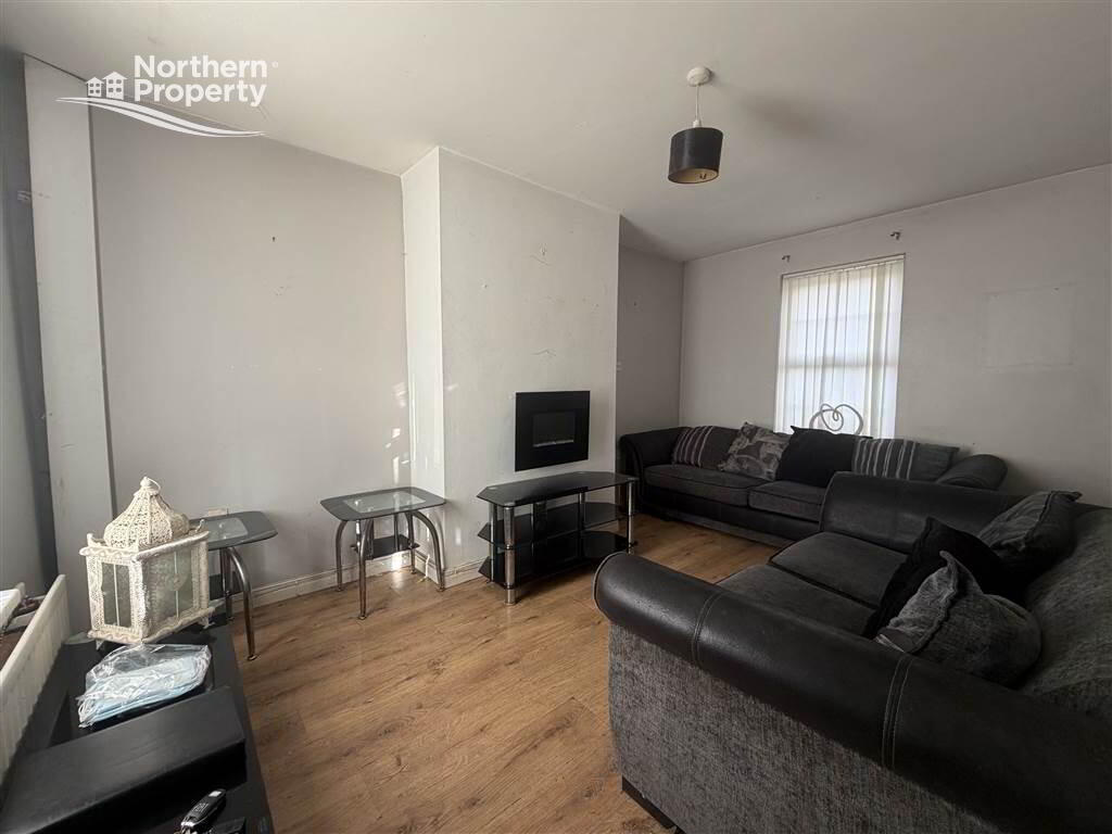 Photo 3 of 15 Lisvarna Heights, Belfast
