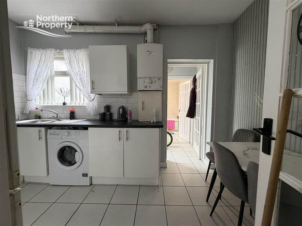 Photo 5 of 35 Iris Drive, Belfast