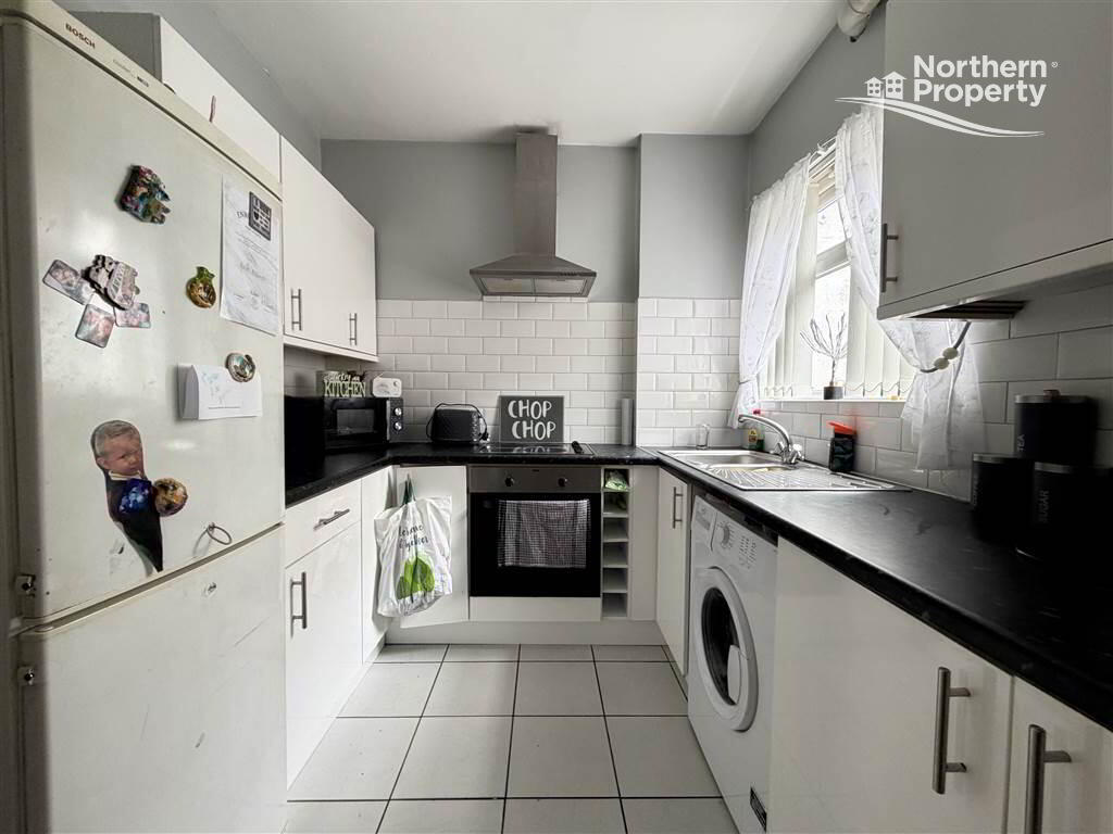 Photo 4 of 35 Iris Drive, Belfast
