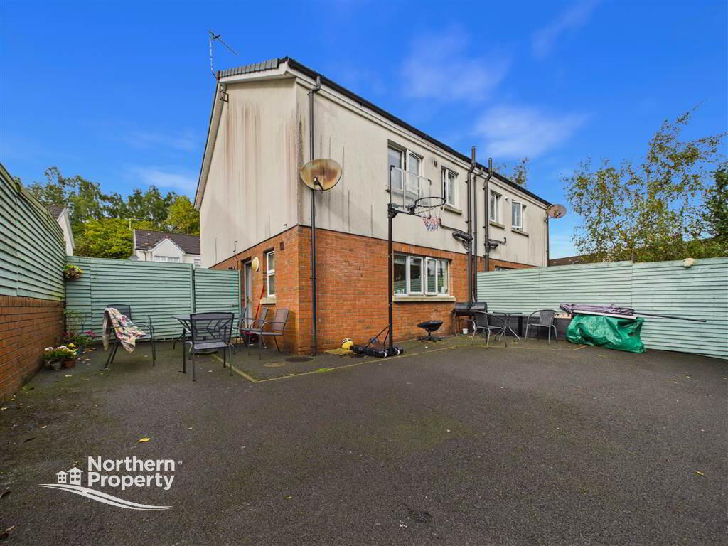 Photo 14 of 3 Foxes Glen, Dunmurry, Belfast