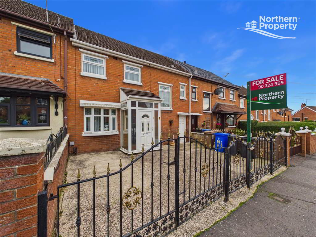 Photo 2 of 99 Bearnagh Drive, Belfast
