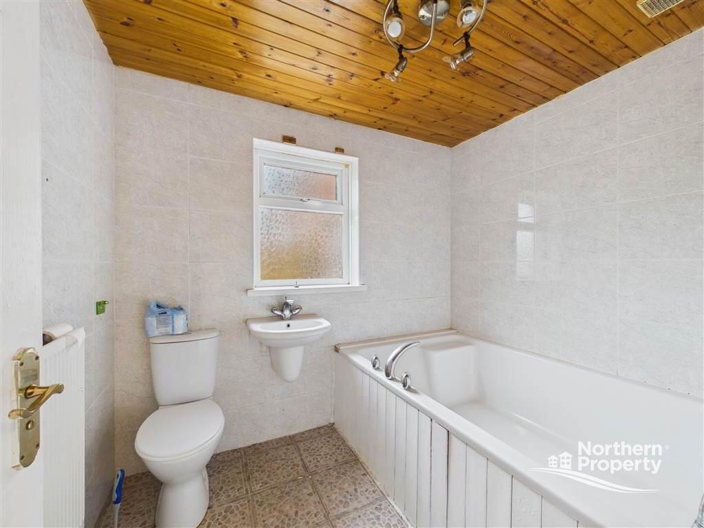 Photo 9 of 99 Bearnagh Drive, Belfast