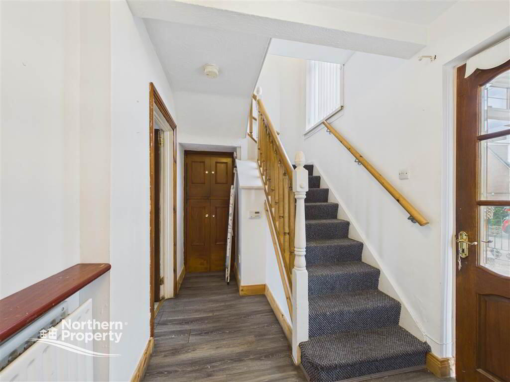 Photo 4 of 99 Bearnagh Drive, Belfast