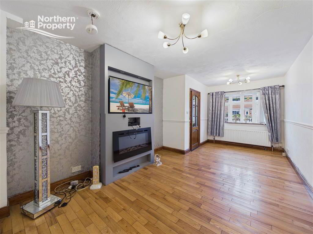Photo 6 of 99 Bearnagh Drive, Belfast