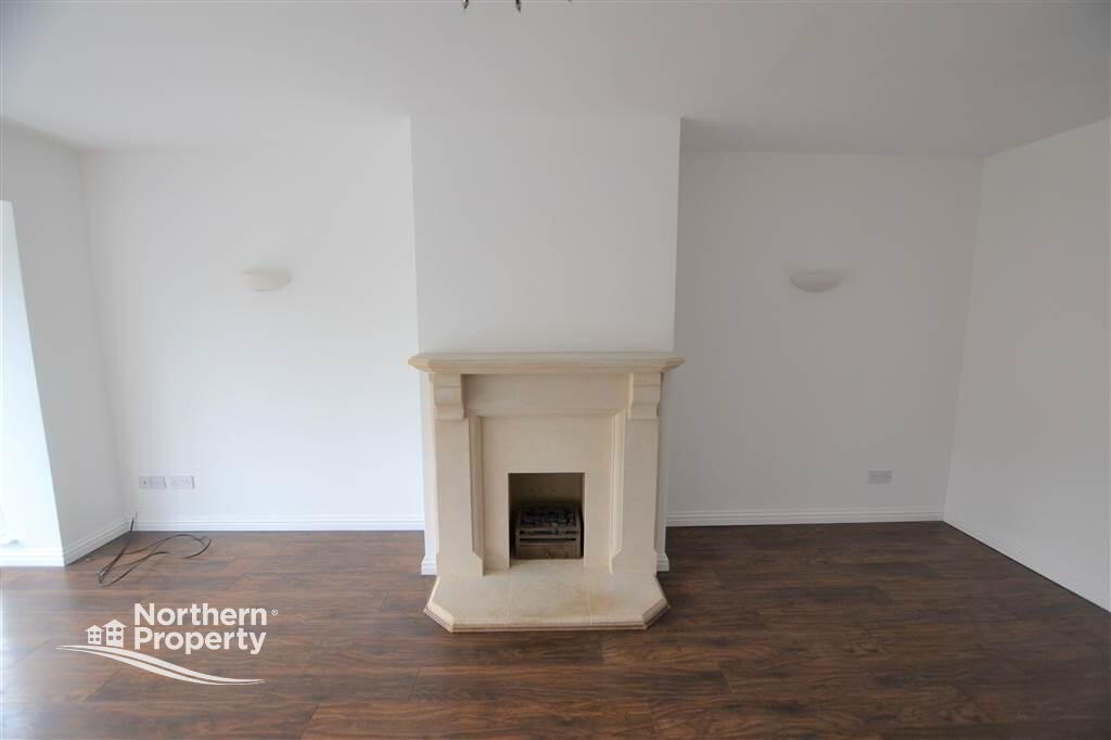Photo 14 of 102 Lagmore Glen, Dunmurry, Belfast