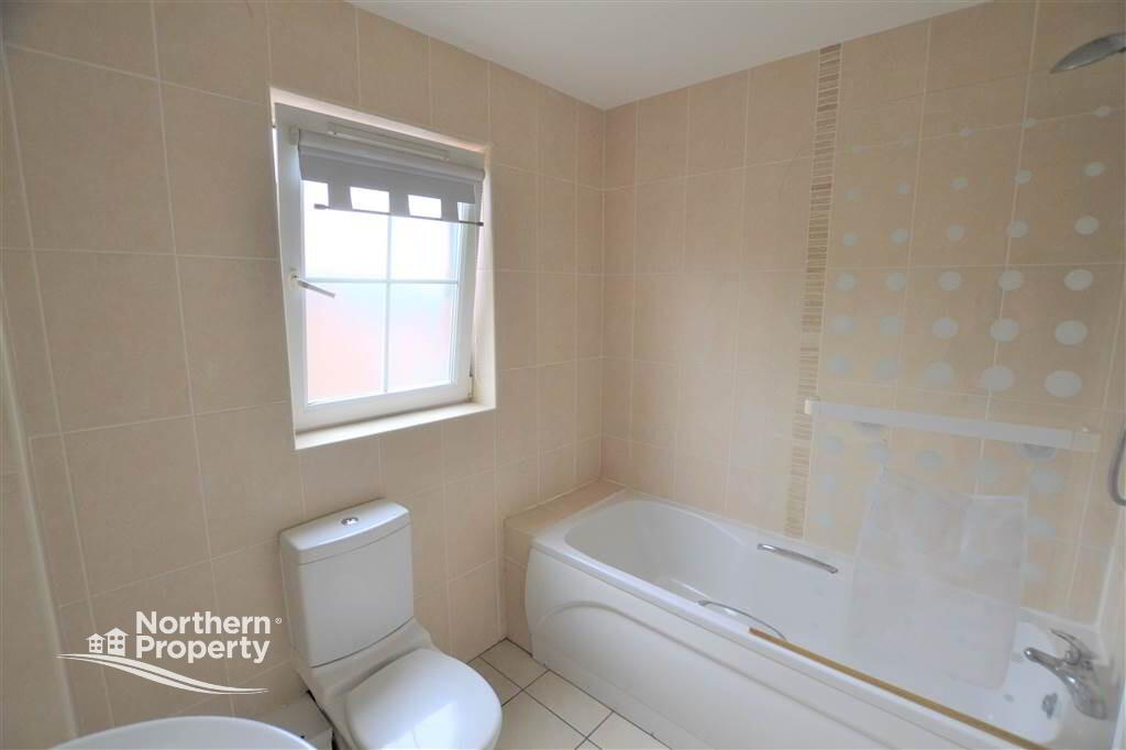 Photo 16 of 102 Lagmore Glen, Dunmurry, Belfast