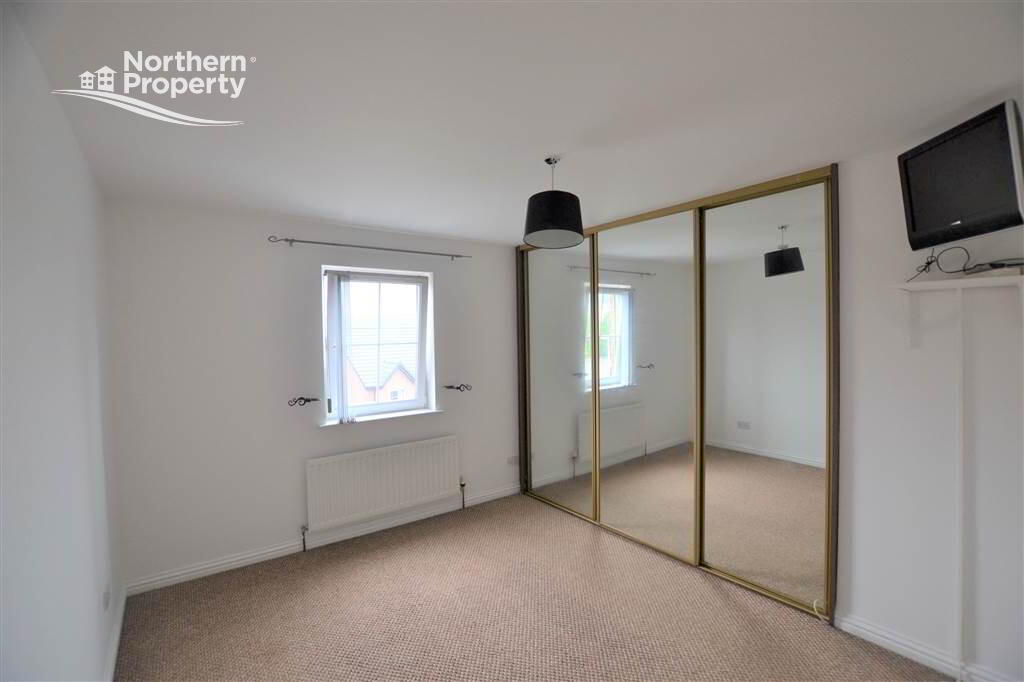 Photo 20 of 102 Lagmore Glen, Dunmurry, Belfast