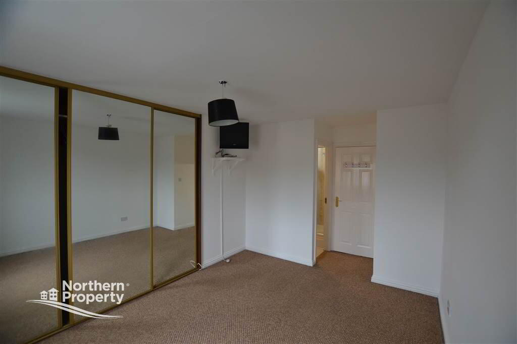 Photo 21 of 102 Lagmore Glen, Dunmurry, Belfast