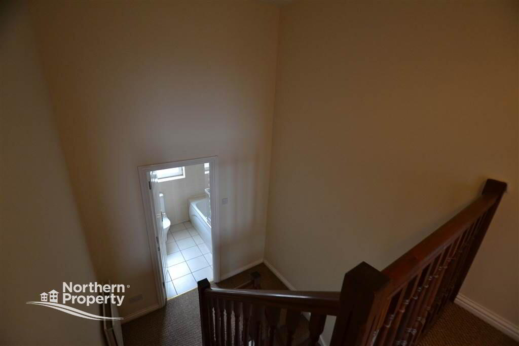 Photo 25 of 102 Lagmore Glen, Dunmurry, Belfast