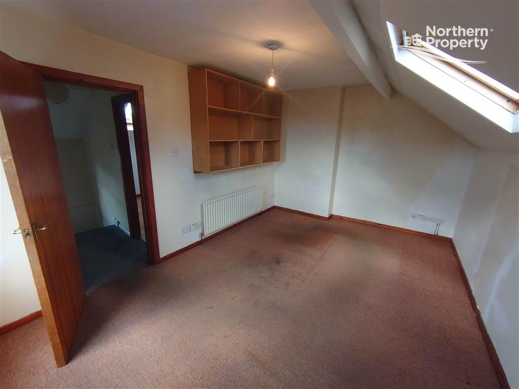 Photo 5 of 10 Beechmount Avenue, Belfast
