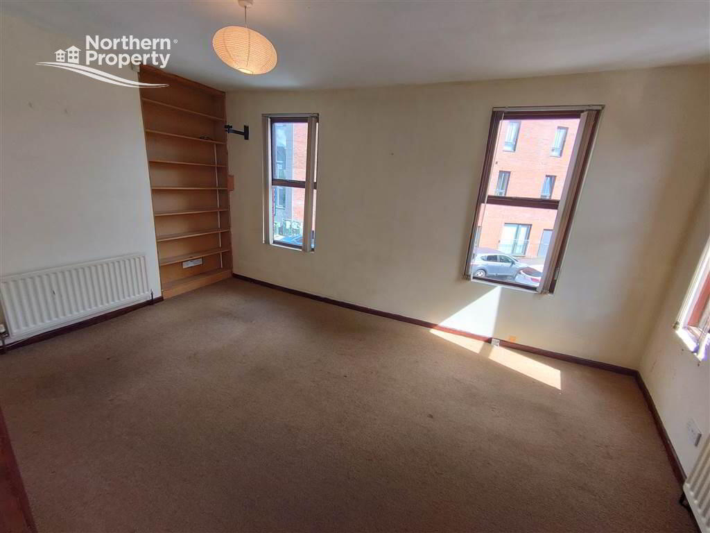 Photo 4 of 10 Beechmount Avenue, Belfast