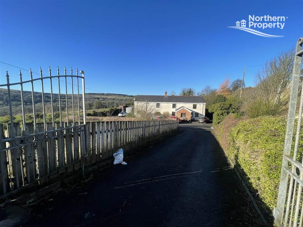 Photo 3 of 30 Hannahstown Hill, Belfast