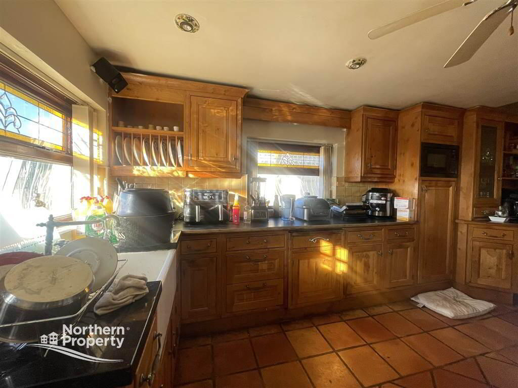 Photo 11 of 30 Hannahstown Hill, Belfast
