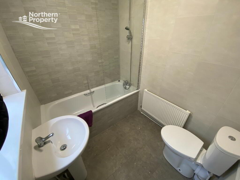 Photo 5 of 18 Beechmount Crescent, Belfast