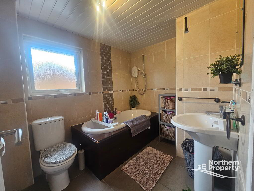 Photo 7 of 7a Thornhill Crescent, Belfast