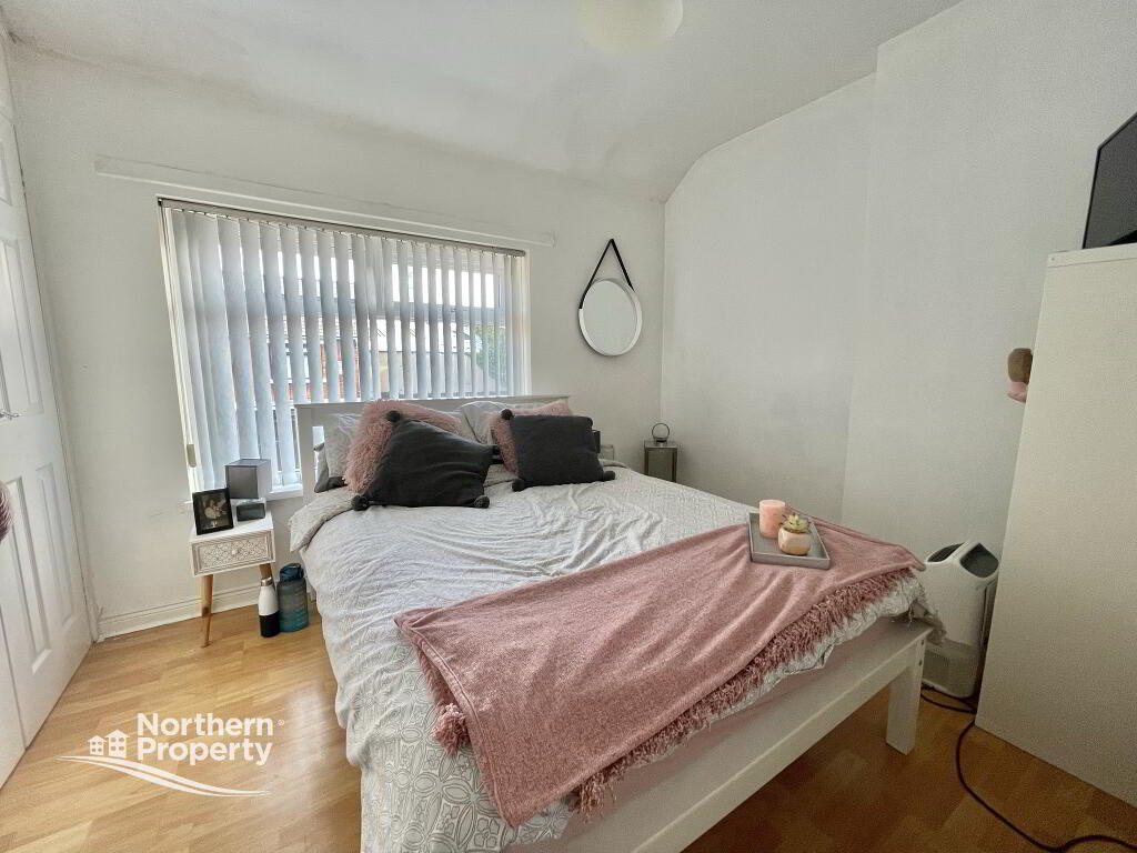 Photo 5 of 2 Beechmount Crescent, Belfast