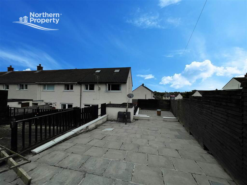 Photo 17 of 2 Whitecliff Crescent, Belfast