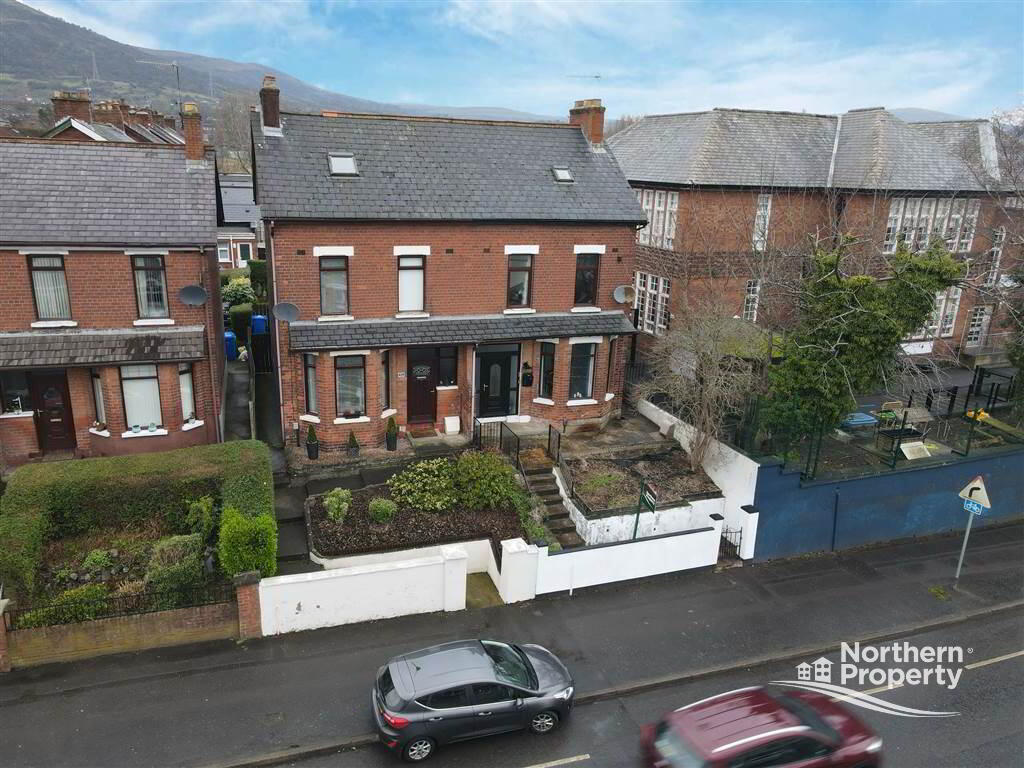 Photo 2 of 427 Springfield Road, Belfast
