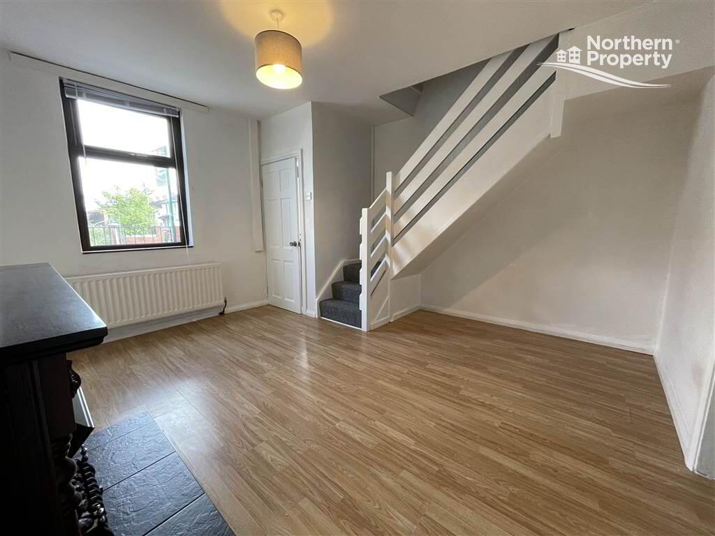 Photo 5 of 31 St James Crescent, Belfast