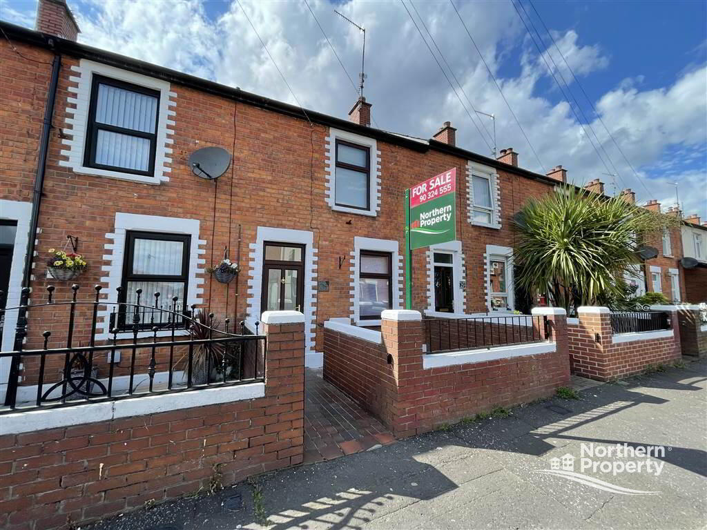 Photo 1 of 31 St James Crescent, Belfast