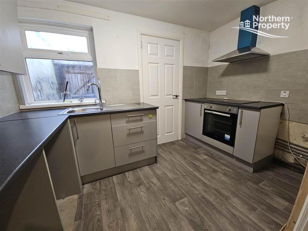 Photo 3 of 10 Clondara Street, Belfast