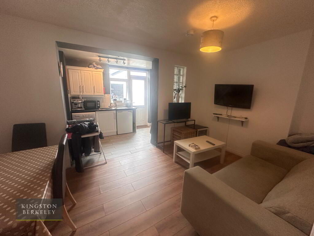 Photo 2 of (hmo Registered), 1 Kilburn Street, Belfast