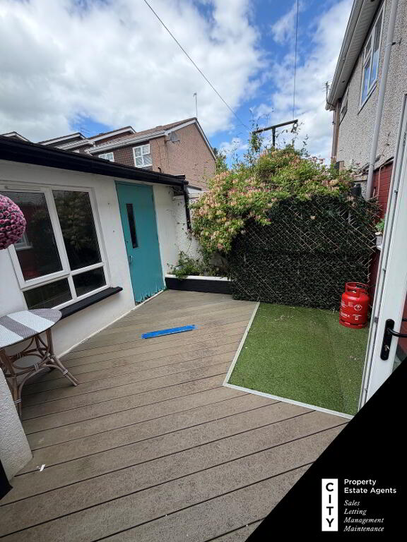 Photo 7 of 17 Northland Way, Derry