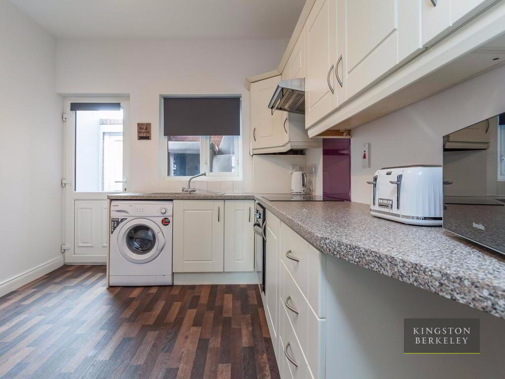 Photo 11 of 223 Donegall Road, Belfast South, Belfast