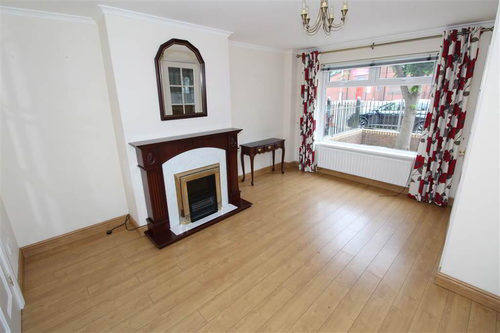 Photo 3 of 210 Grosvenor Road, Belfast