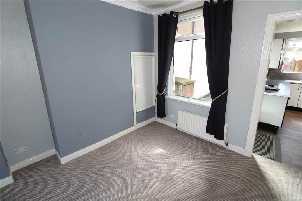 Photo 3 of 239 Castlereagh Road, Belfast