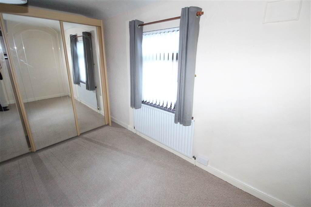 Photo 7 of 112 Avoniel Road, Belfast