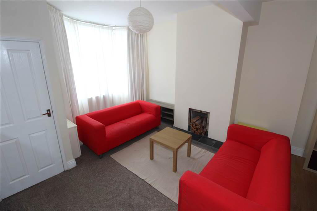 Photo 2 of 30 Titania Street, Belfast