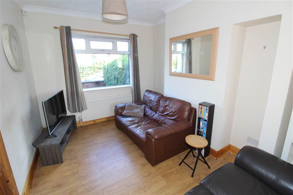 Photo 3 of 32 Strandburn Street, Belfast