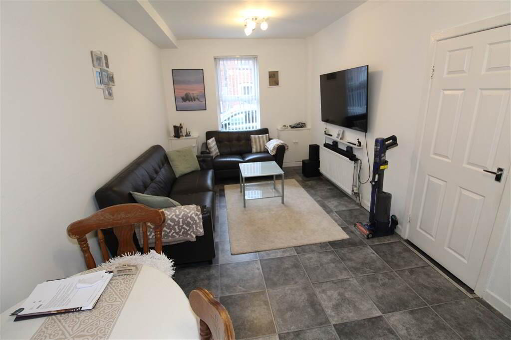 Photo 3 of 11 Ulsterdale Street, Belfast