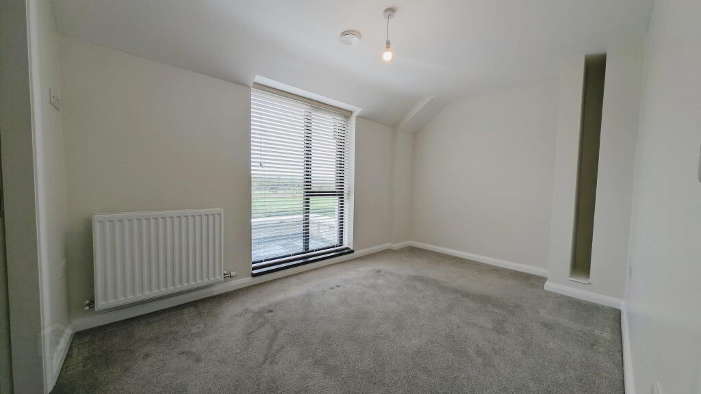 Photo 10 of 130 Glenshane Road, Londonderry