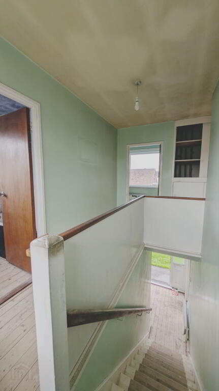 Photo 5 of 27 Blackburn Crescent, Londonderry