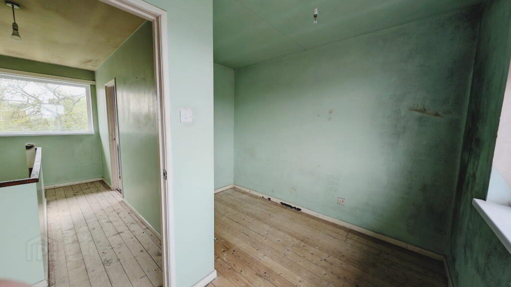 Photo 6 of 27 Blackburn Crescent, Londonderry