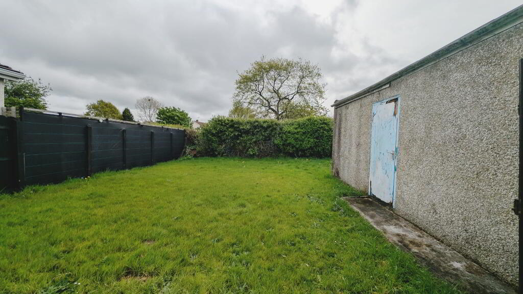 Photo 11 of 27 Blackburn Crescent, Londonderry