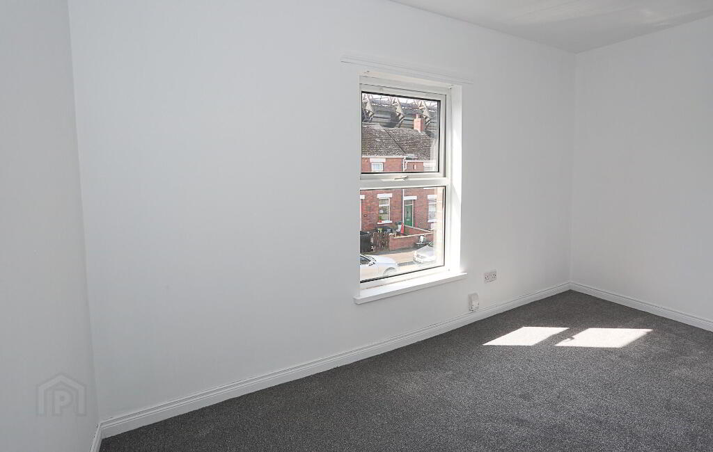 Photo 17 of 29 Olympia Drive, Belfast